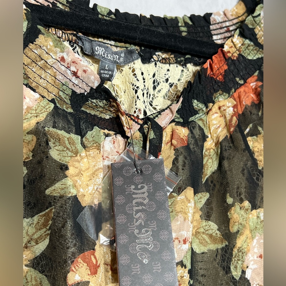 Miss Me button up top - Picture 3 of 3